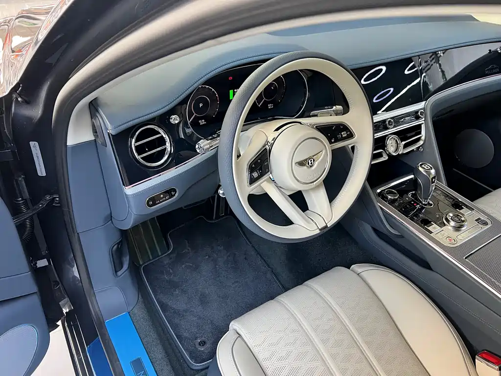 Bentley Flying Spur 2026 — фото 16