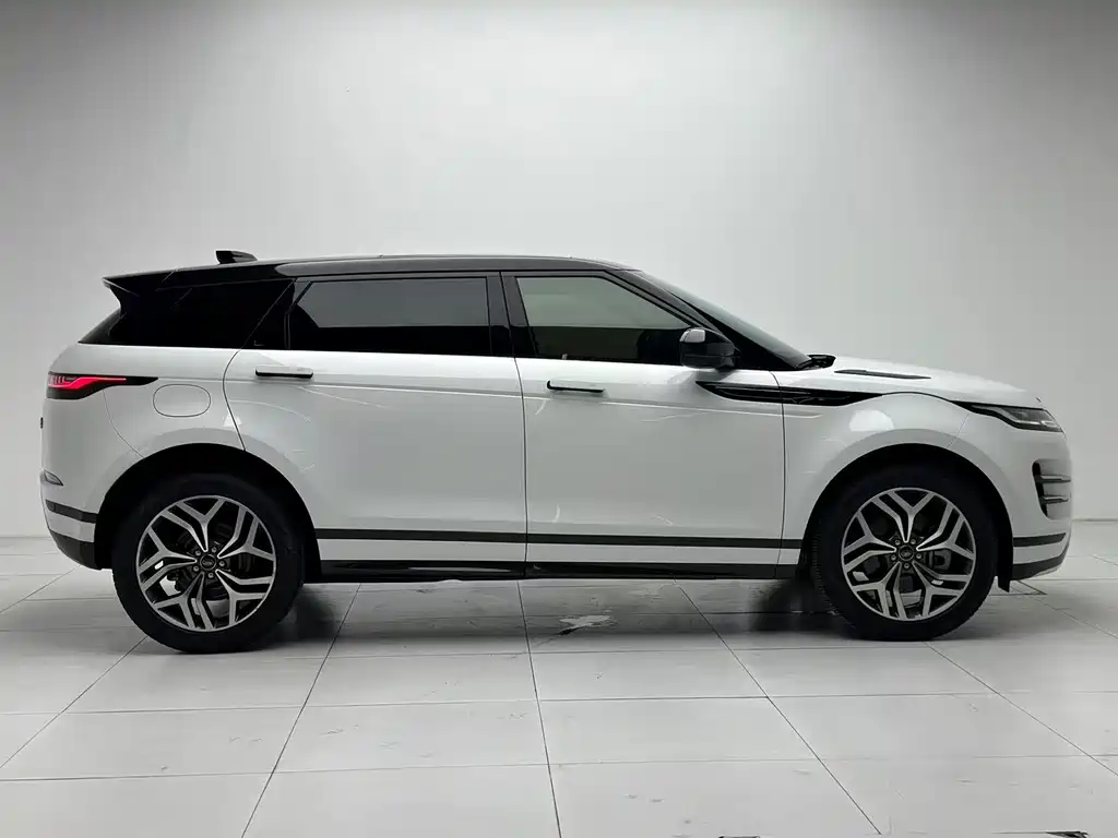 Land Rover Range Rover Evoque 2023 — фото 22