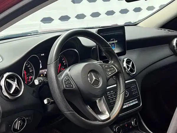 Mercedes-Benz GLA 2017