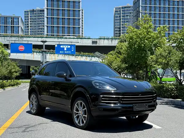 Porsche Cayenne 2023