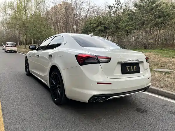 Maserati Ghibli 2023