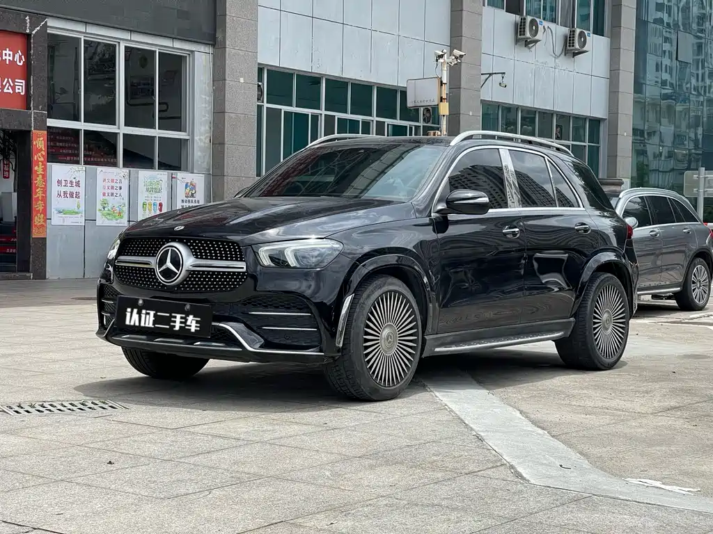 Mercedes-Benz GLE 2020 — фото 1