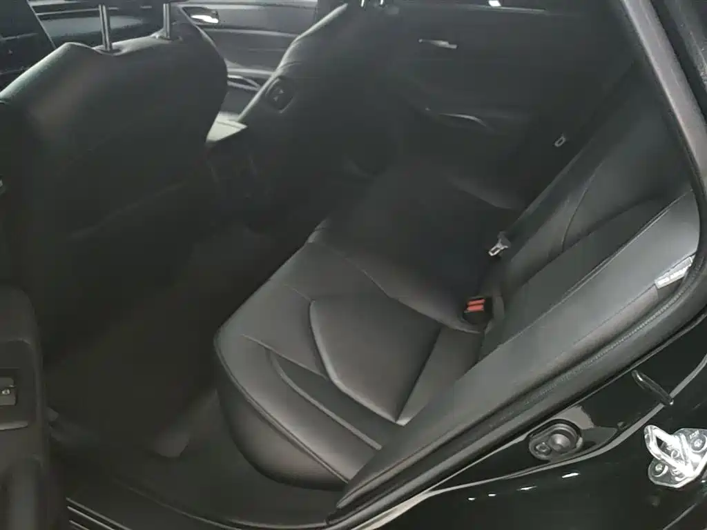 Toyota Avalon 2023 — фото 17