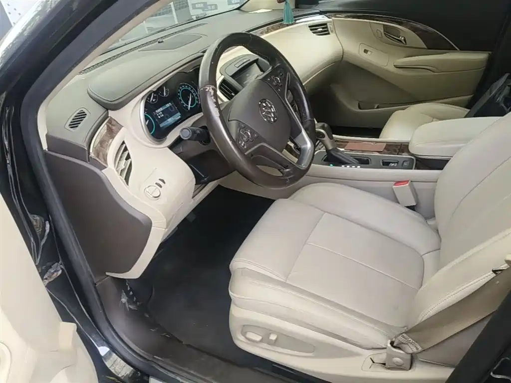 Buick LaCrosse 2016 — фото 15