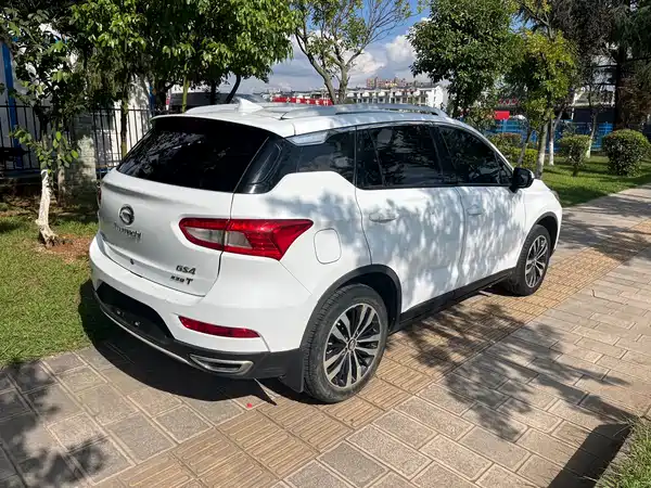 GAC Trumpchi GS4 2017