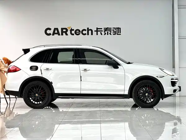 Porsche Cayenne 2011