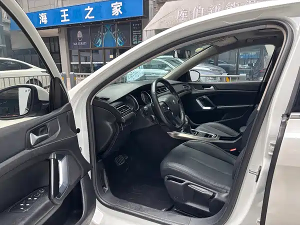 Peugeot 408 2014