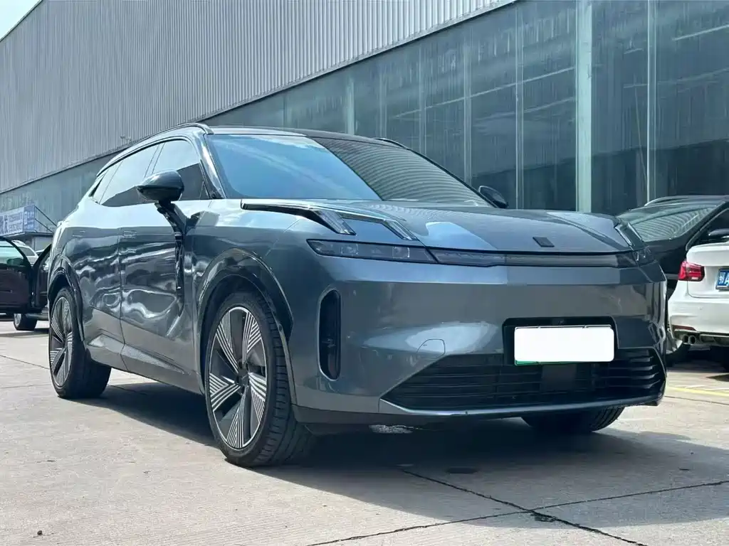 Lynk & Co 08 EM-P 2024 — фото 2