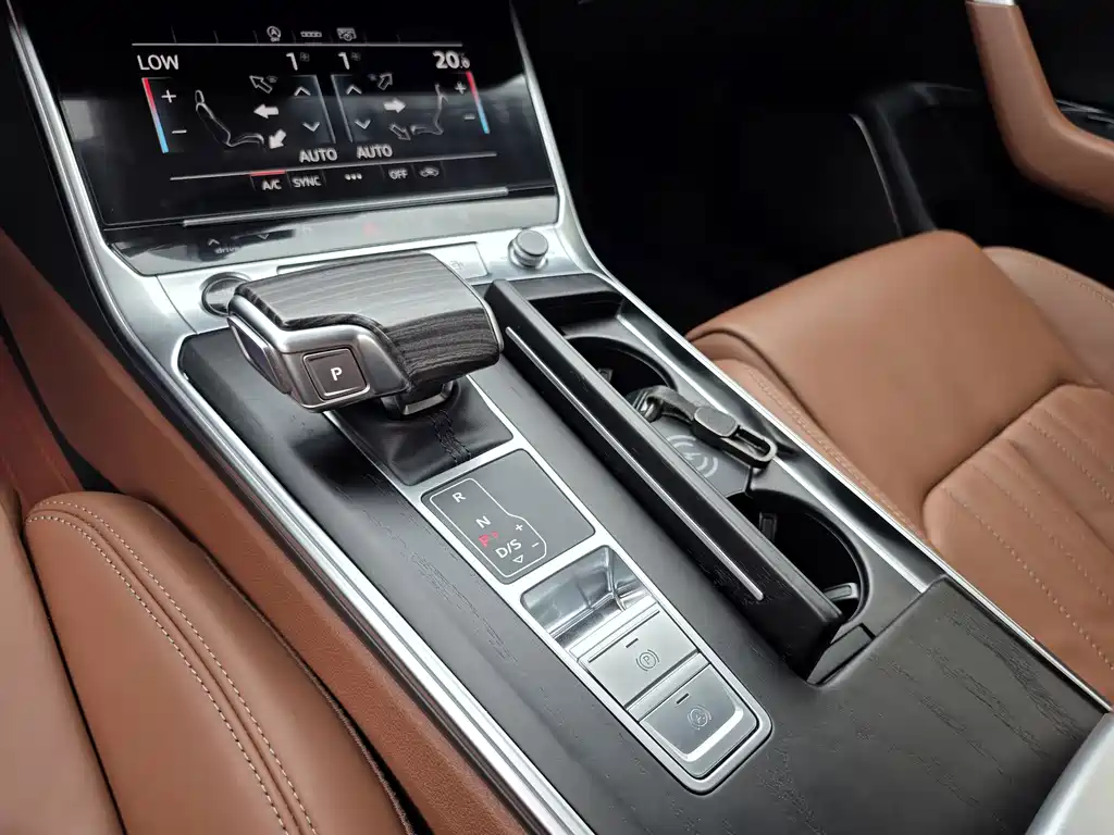 Audi A6L 2024 — фото 13