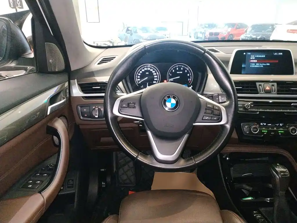 BMW X1 New Energy 2019 — фото 11