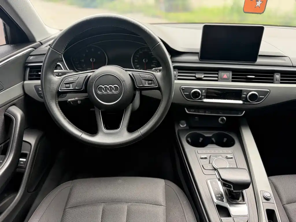 Audi A4L 2020 — фото 12