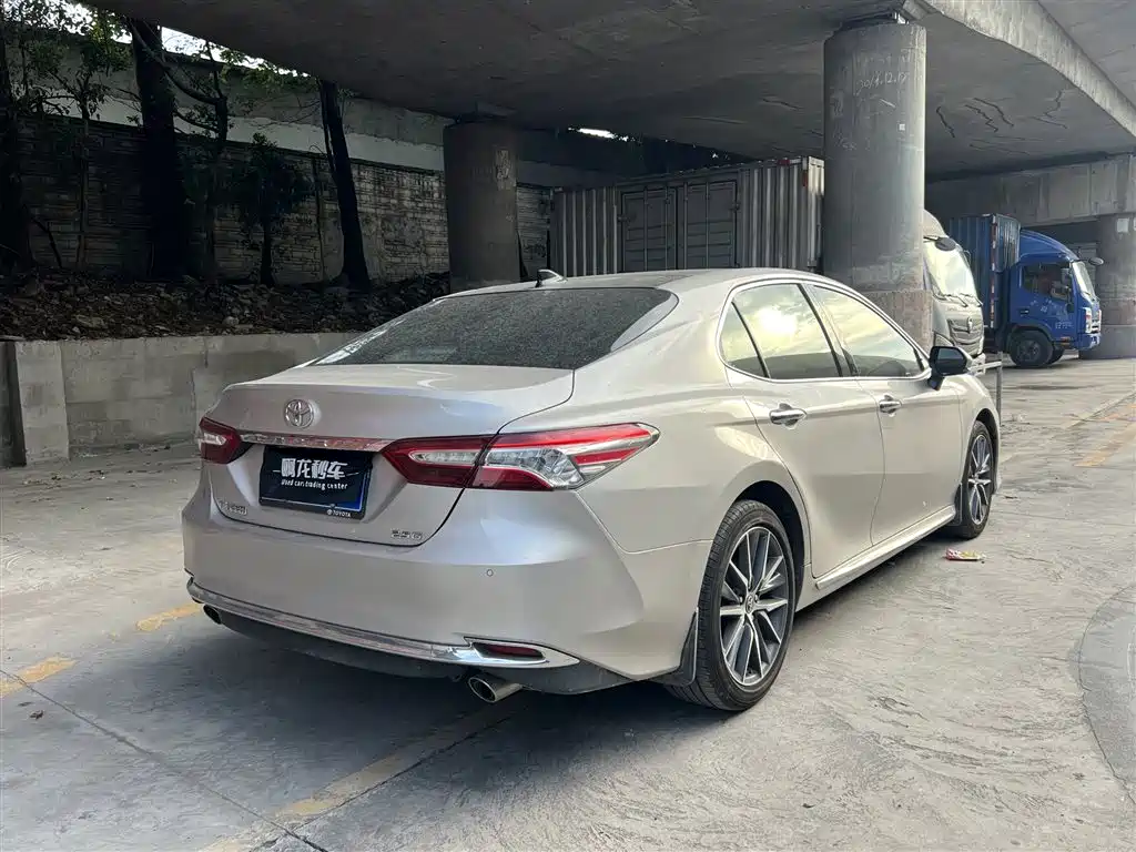 Toyota Camry 2024 — фото 9
