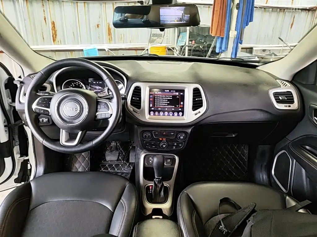 Jeep Compass 2020 — фото 10