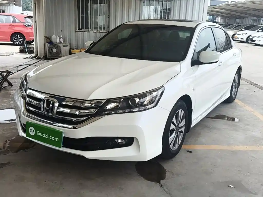 Honda Accord 2016 — фото 1