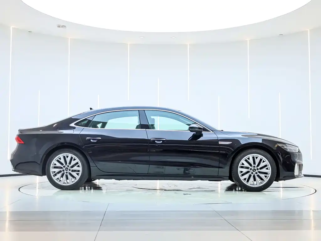 Audi A7L 2024 — фото 2