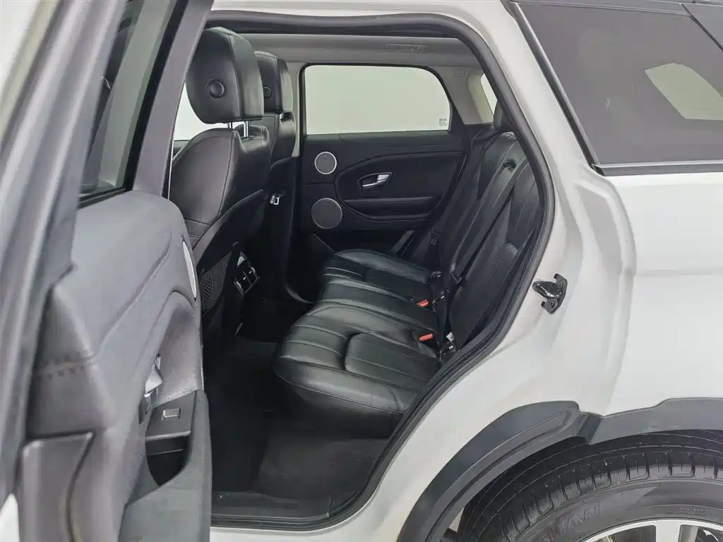 Land Rover Evoque 2018 — фото 15