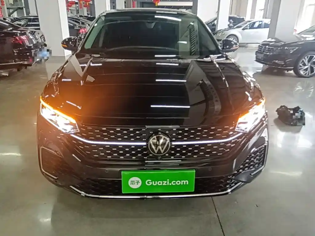 Volkswagen Passat 2024