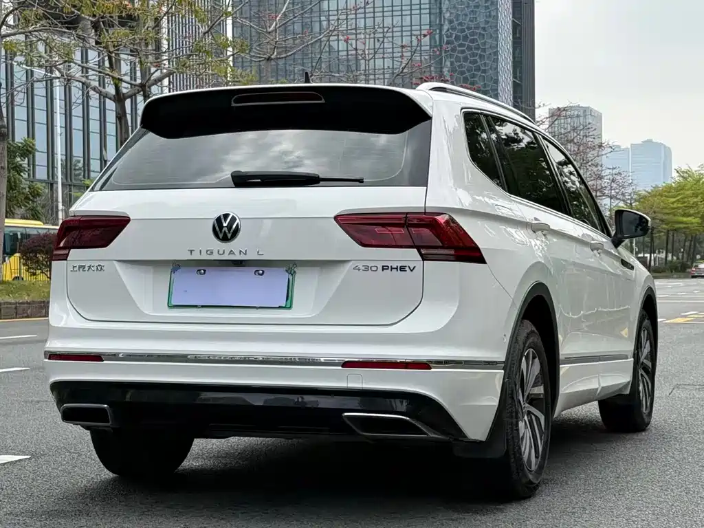 Volkswagen Tiguan L Plug-In Hybrid 2021 — фото 21