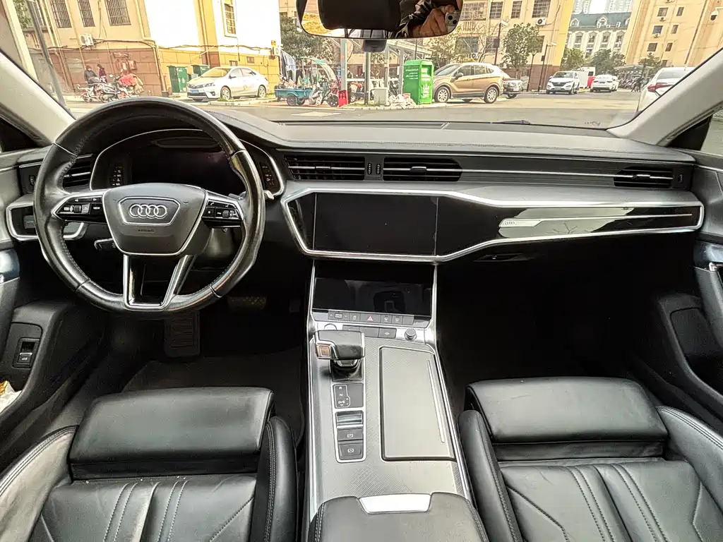 Audi A7 2021 — фото 13