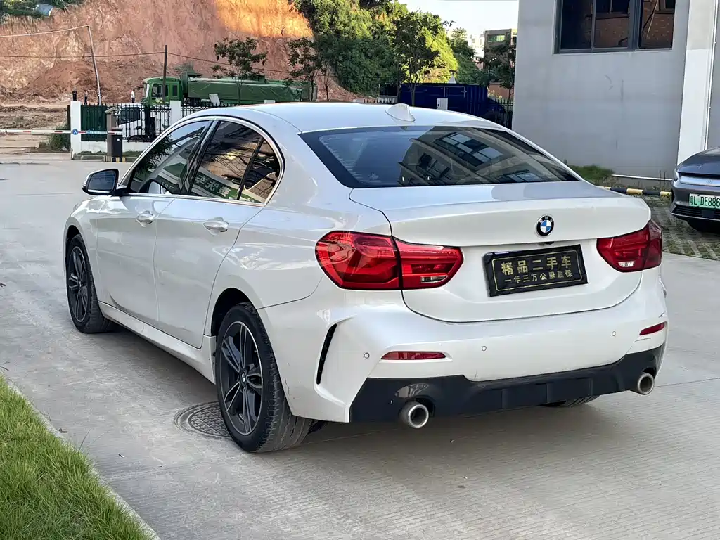 BMW 1 Series 2021