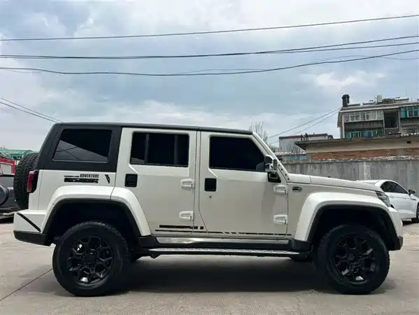 BAIC BJ40 2023