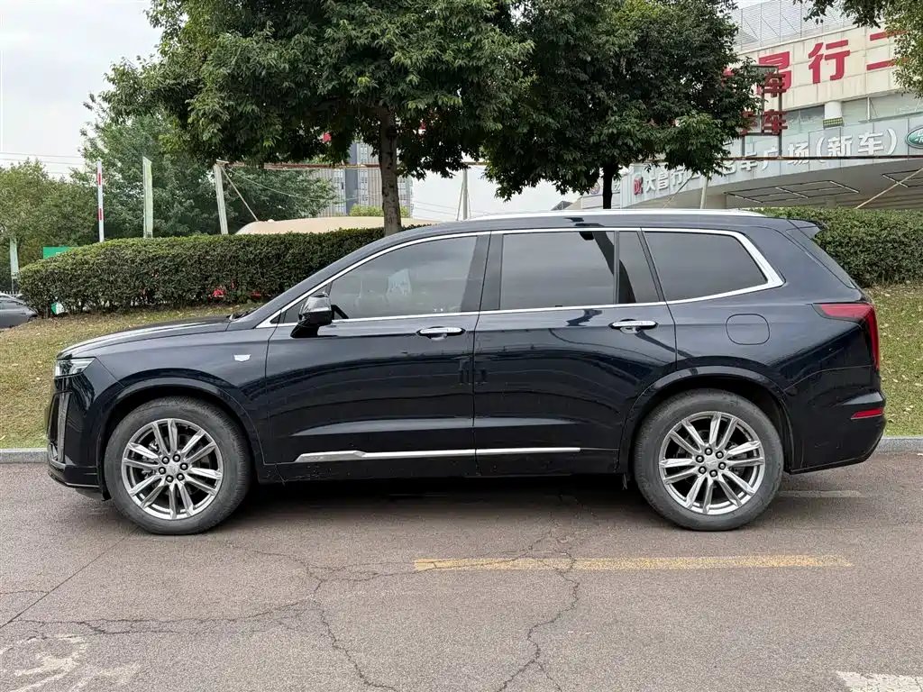 Cadillac XT6 2021 — фото 3