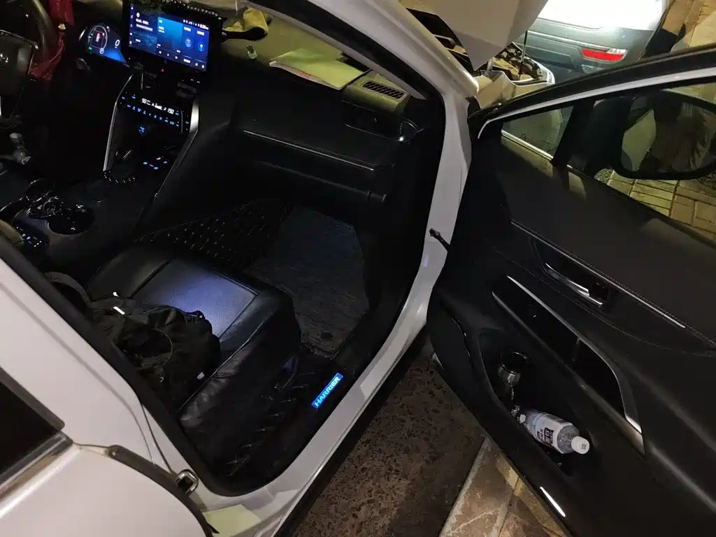 Toyota Harrier 2022 — фото 18