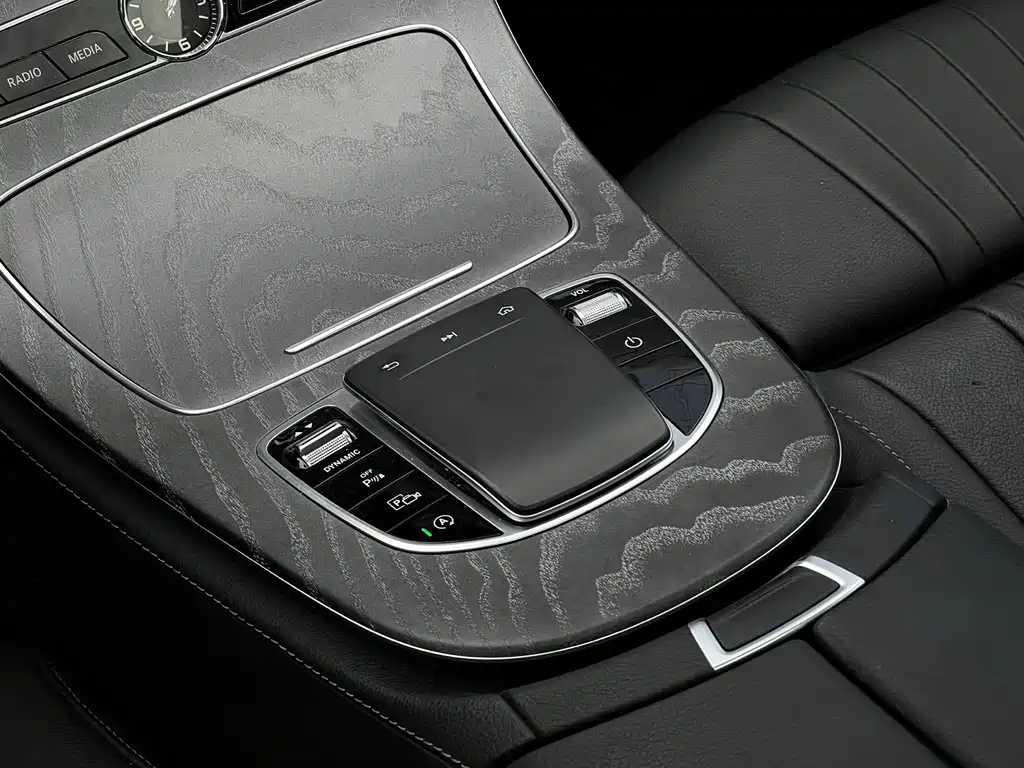 Mercedes-Benz CLS 2020 — фото 19