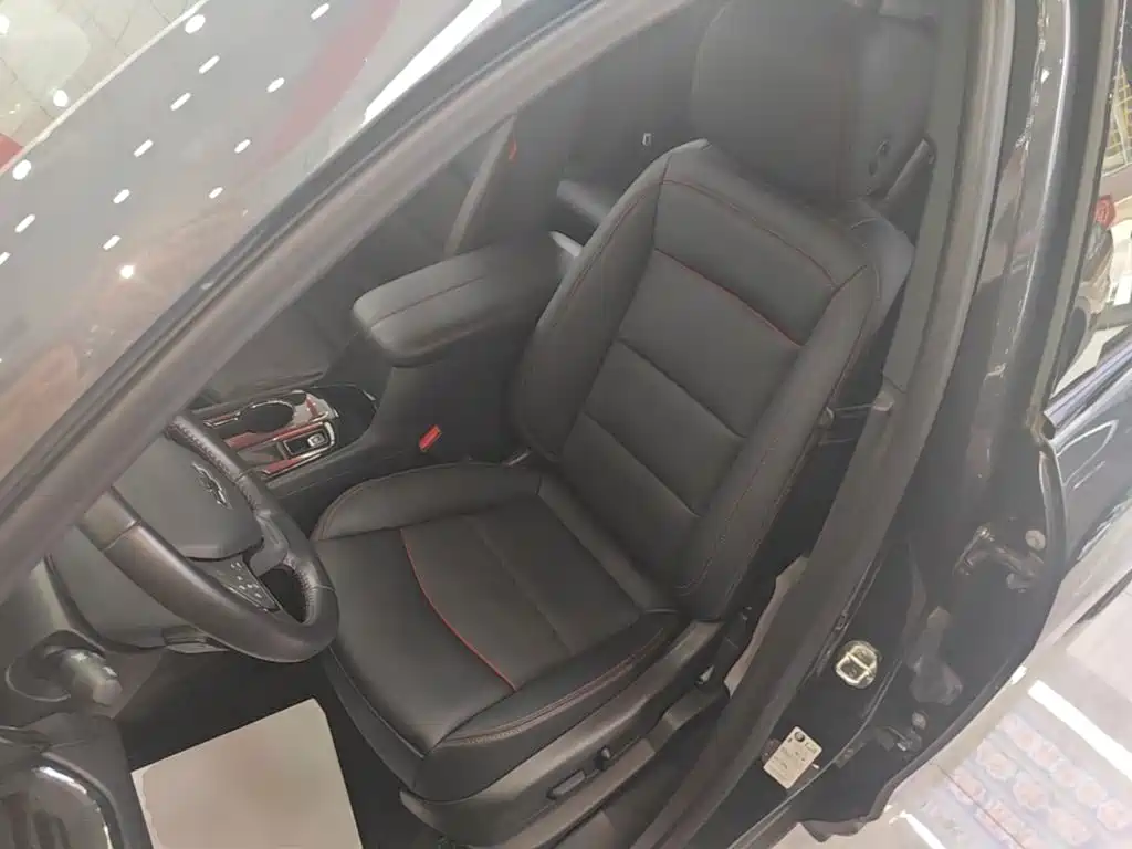 Chevrolet Equinox 2023 — фото 15
