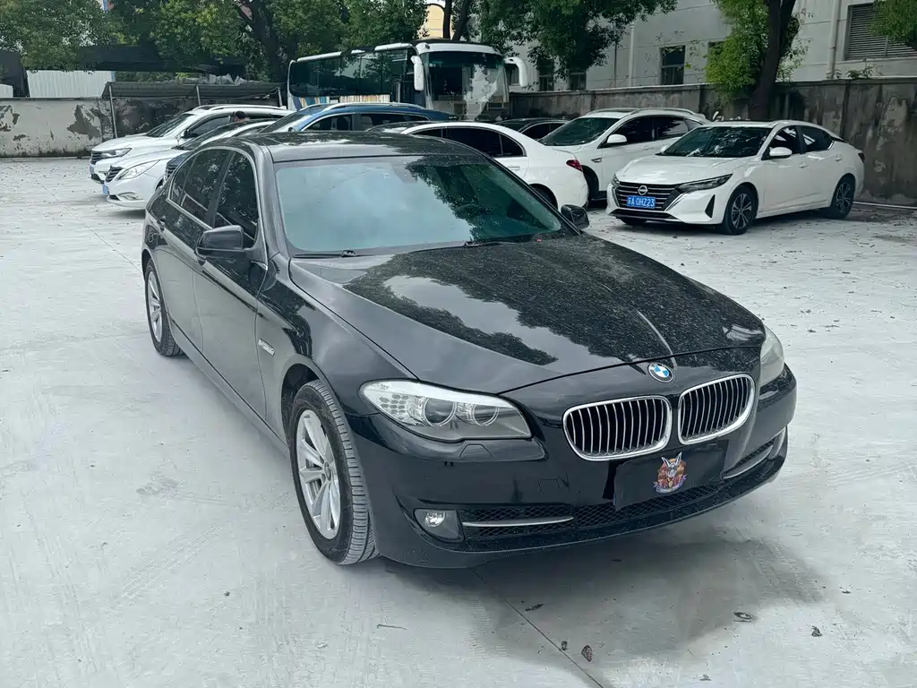 BMW 5 Series 2011 — фото 3