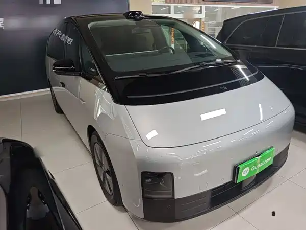 Li Auto MEGA 2024