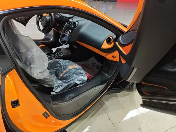 McLaren 570 2017