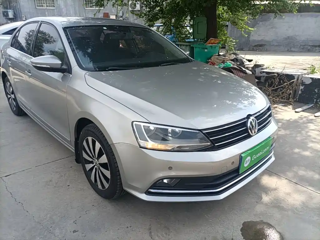 Volkswagen Sagitar 2017