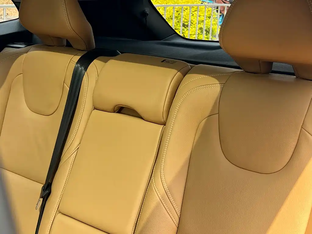Volvo V40 2018 — фото 14