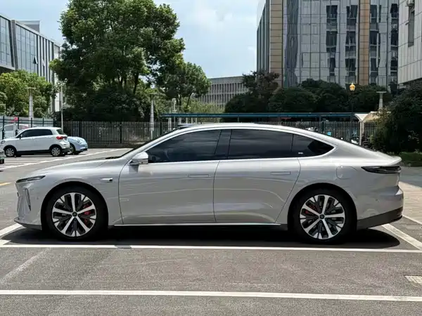 NIO ET7 2023