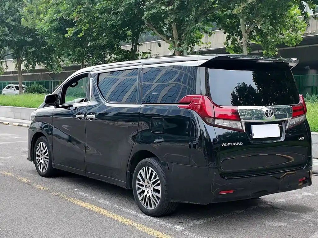 Toyota Alphard 2018 — фото 5