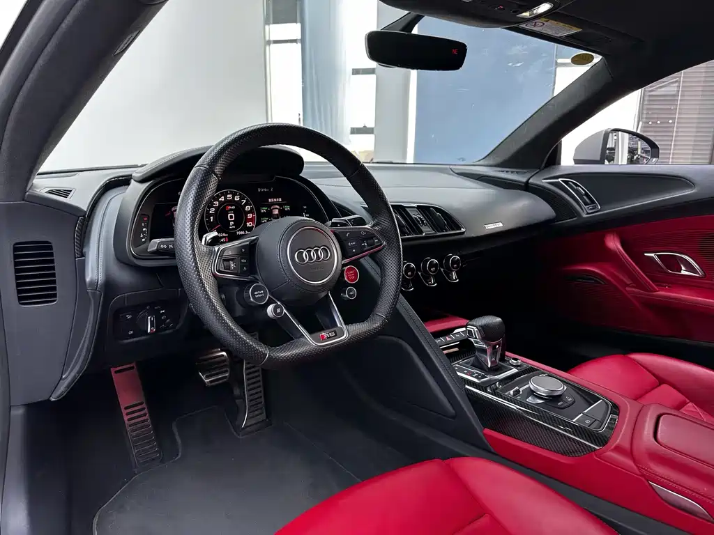 Audi R8 2021 — фото 21