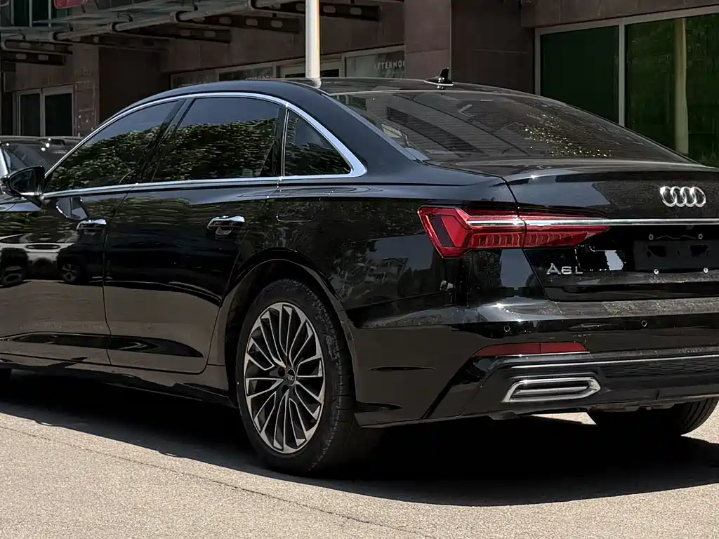 Audi A6L New Energy 2022 — фото 6