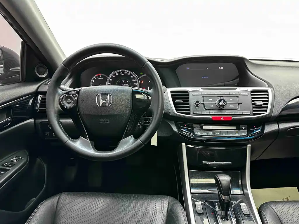 Honda Accord 2017 — фото 14
