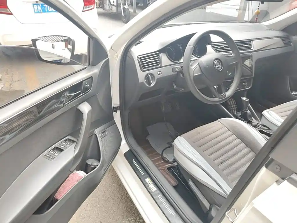 Skoda Rapid 2020 — фото 16