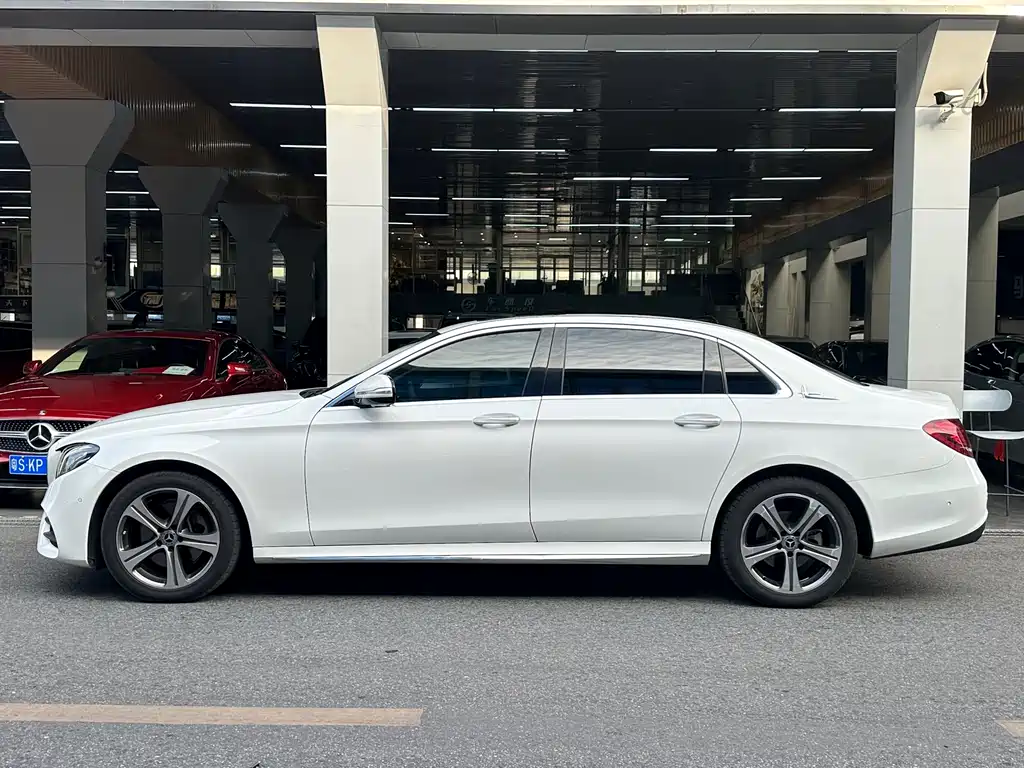 Mercedes-Benz E-Class 2018 — фото 7