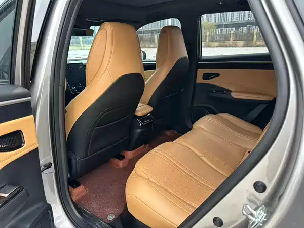 Geely Galaxy L7 2023