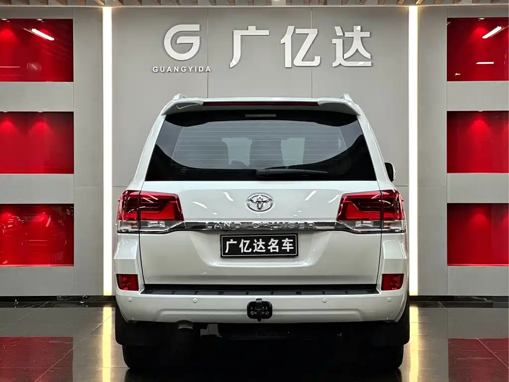 Toyota Land Cruiser 2020 — фото 26