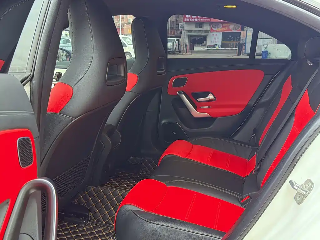 Mercedes-Benz CLA AMG 2024 — фото 5