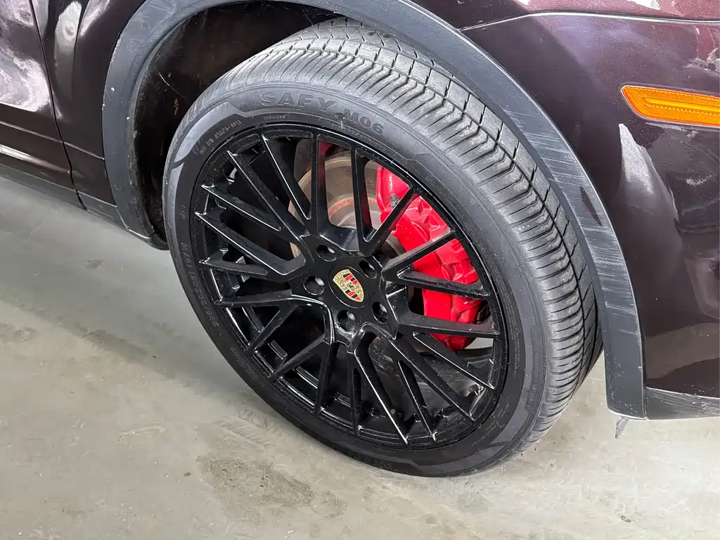 Porsche Cayenne 2016 — фото 17