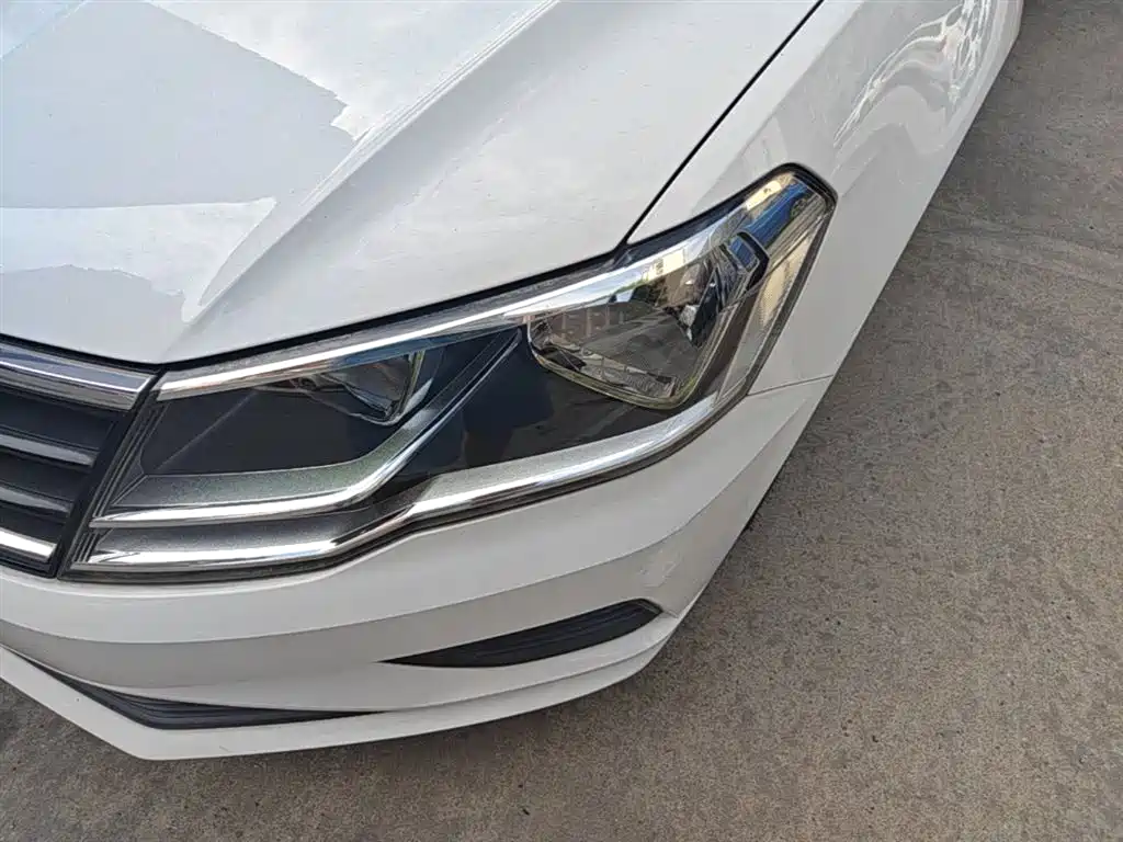 Volkswagen Jetta 2018 — фото 24