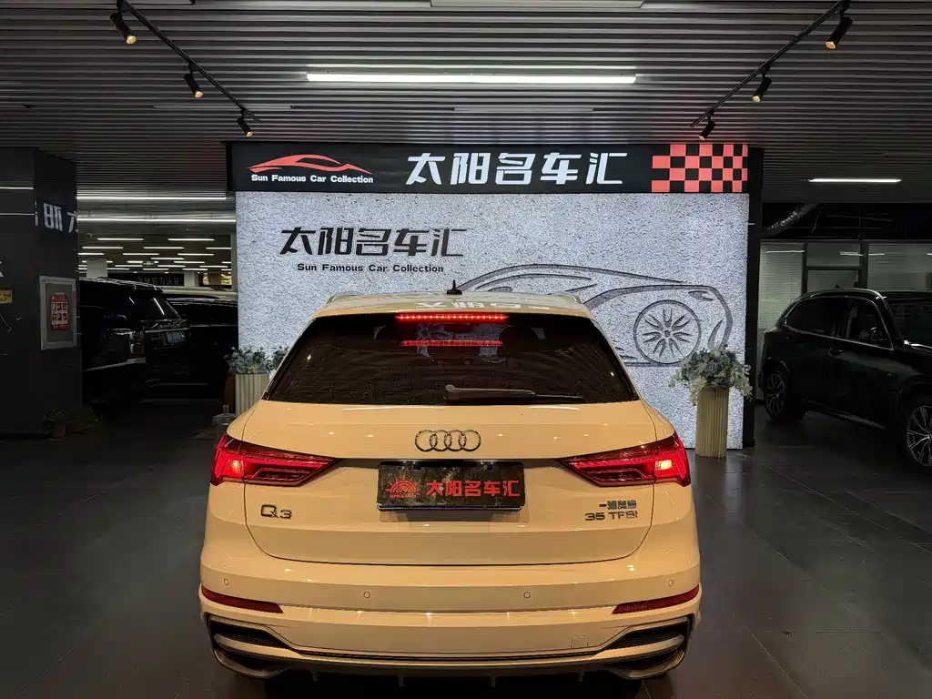 Audi Q3 2023 — фото 17