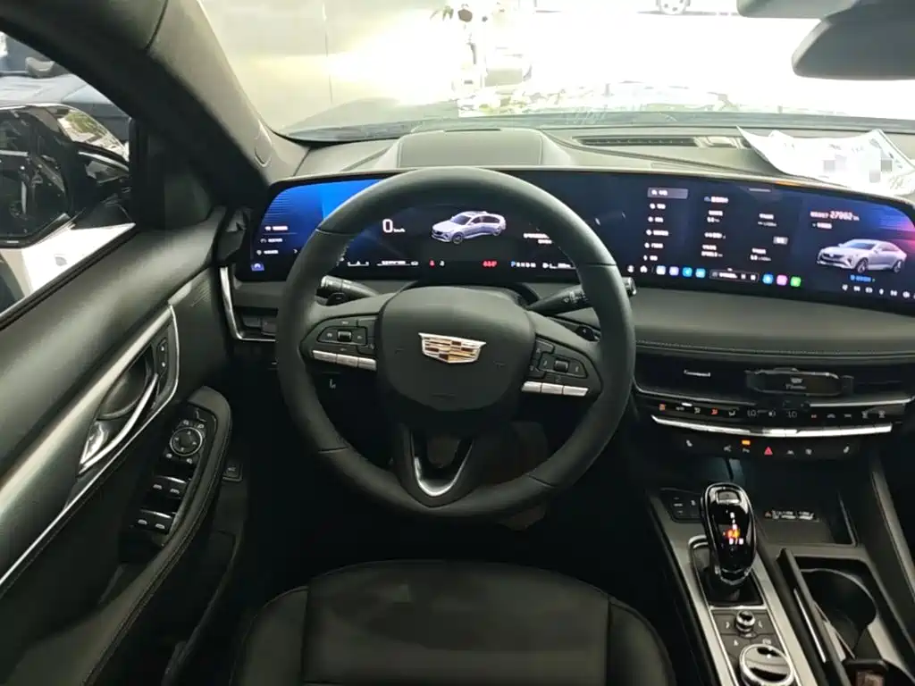 Cadillac CT5 2025 — фото 11