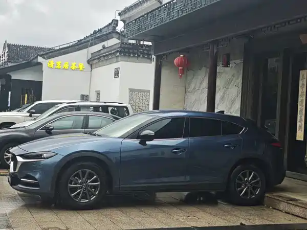 Mazda CX-4 2020