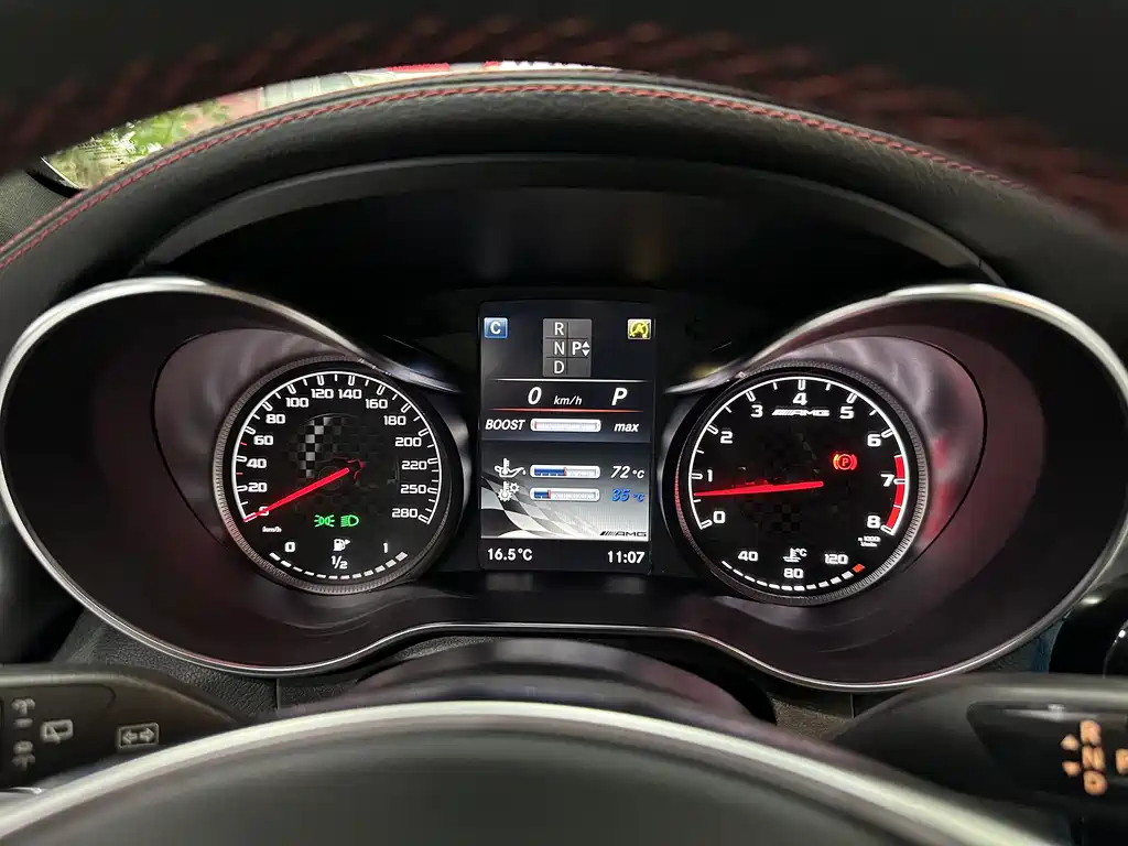 Mercedes-Benz GLC AMG 2018 — фото 12